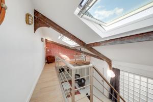 Large luxury Loft for 6 people by Weekome