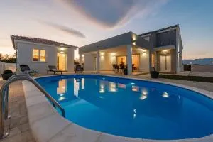 Villa Roma ZadarVillas - Nin