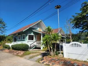 สองขุนเขาพูลวิลล่า - 乌汶