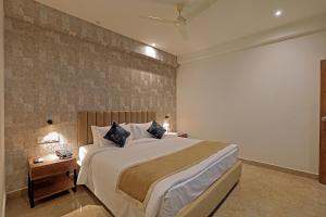 Hotel Grand Continent Gachibowli - US Consulate