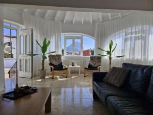 Villa Romantica by Theka Services