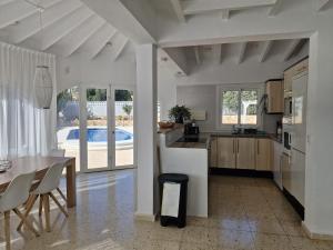 Villa Romantica by Theka Services