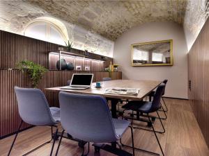 Hotels Maison Colbert Member of Melia Collection Notre-Dame : photos des chambres