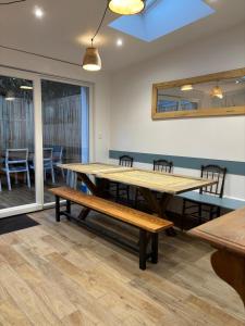 Maisons de vacances Maison avec terrasse, 10 couchages, a 200 m de la plage : photos des chambres