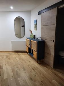 Appartement avec loggia vue mer port Maria