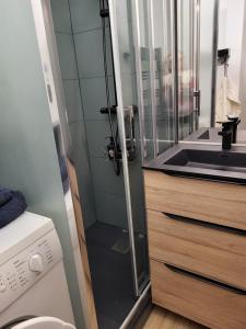 Appartement avec loggia vue mer port Maria