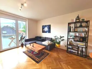 Michael's City Retreat - Fölling