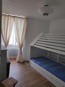 Appartements Nice T3 with Wifi near the harbor - 2 stars : photos des chambres