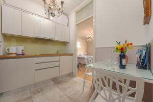 Apartment Oasis with Sea View