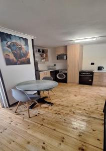 Jukskei Stay - Buffalo