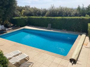 LE SIG - Piscine - Jardin - 6 Chambres
