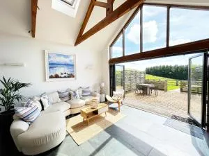 Merlin Farm Cottages short walk to Mawgan Porth Beach and central location in Cornwall - Saint Eval