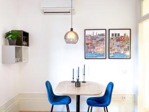 Special place with a sunny balcony facing Clerigos