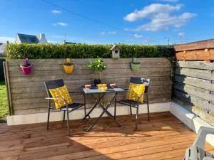 Le Calypso, studio avec terrasse à 50m de la mer ! - 普洛埃默