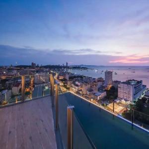 The Base海景网红顶层无边泳池 双卧室套房