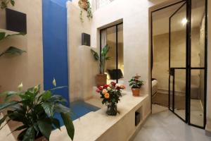 Souffle d Orient, easy access to medina & basin