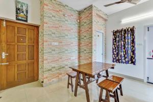 Inn10 Homestays - ECR with Swimming Pool