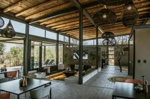 Umoya Safari Lodge - Bapong