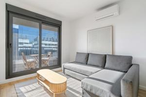 apartamentos con piscina de invierno y garaje ALQUILER TEMPORAL - 2hvězdičkové hotely ve městě San Sebastián de los Reyes