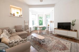 2ndhomes 2BR City Center Apartment with Balcony & Park view