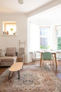 2ndhomes 2BR City Center Apartment with Balcony & Park view