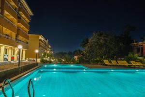 Alaya Stays 1 BHK with Balcony & Pool - Veera Marina