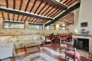 Appartamento con 2 Camere da Letto e Terrazza