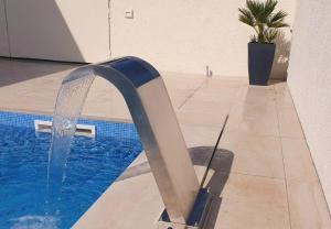 Jacuzzi and Pool Apartments