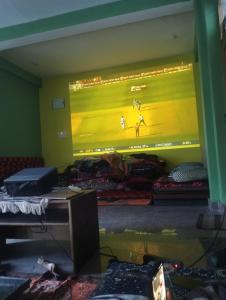 Shalom Guesthouse and Cafe