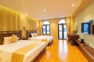 Phòng Gia Đình Có Ban Công (Family Room with Balcony)