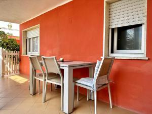 Golden Luxe - Beach house Red Moon