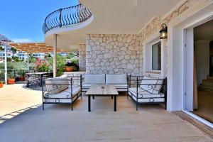 Luxury Villa Close to the Beach