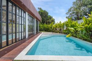 Mediterranean 2BR Villa Ellure Ember with Pool & Lush Garden