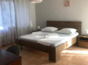 Pansion Stones Murter