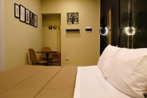 BlackWoody Contemporary Rooms - Napoli Centro Storico Via Toledo