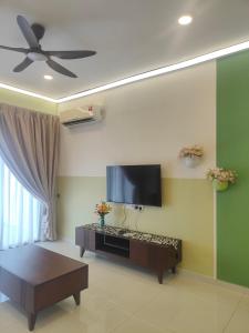 16Johor, nearCIQ, Danga bay Free parking 3BR 15pax