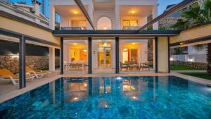 Oludeniz 4 Bedroom Luxury Villa