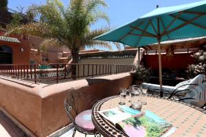 Riad Al Kamar, private, 2 min from Jema El Fna Square