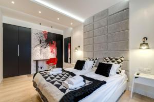 Dom & House Apartments By the River in Gdańsk with Pool, Sauna and Gym