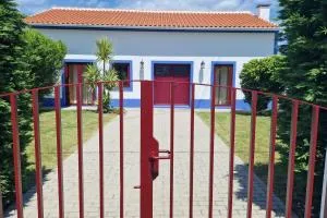 The North House by Ponta Negra Azores - Altares