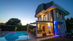 Oludeniz 3 Bedroom Villa - 8904