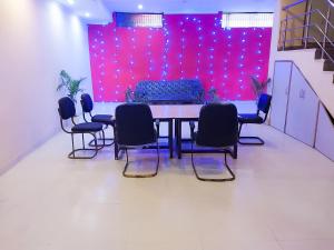 Hotel Rose - 2 Mins From Dwarka Sec 9 Metro