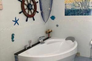 Two room flat with stunning terrace near Budoni