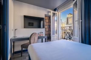 Deluxe Double or Twin Room with Balcony room in Hotel Mademoiselle