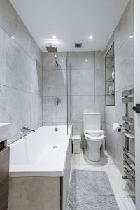 Charming 1BR Prime Location Near Station & Shops