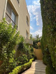 Luxury villa with swimming pool and garden