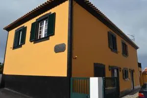 The Emigrant House by PontaNegraAzores - Altares