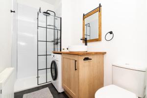 1 Bedroom Apartment-Free Parking