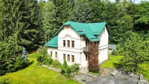 Château du Golf next to Malevil Golf Resort - Cvikov