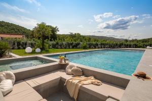 Villa ZaLú with Heated Pool